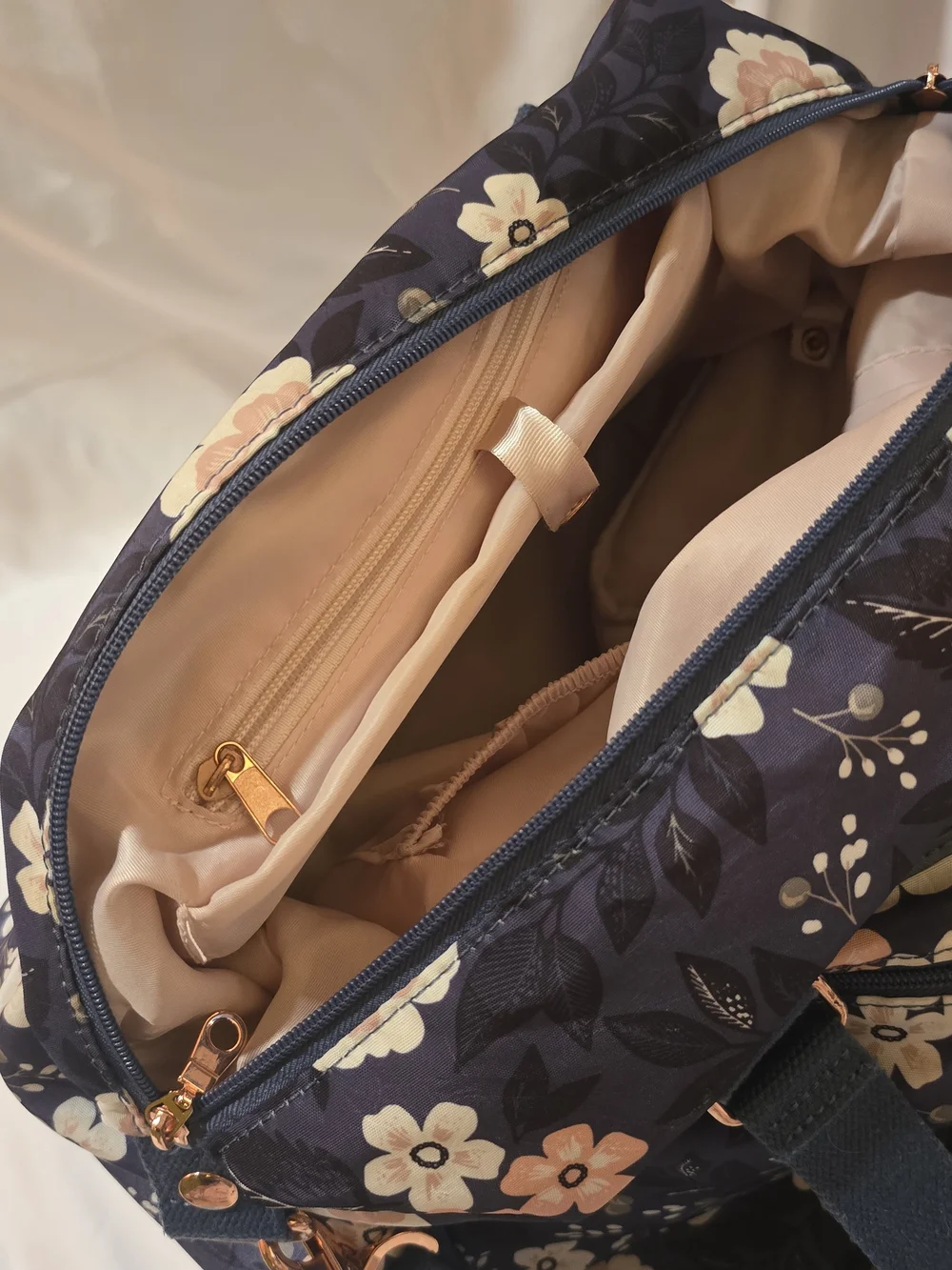 Sarah Wells Breast Pump Bag - Navy with Blush Flowers 